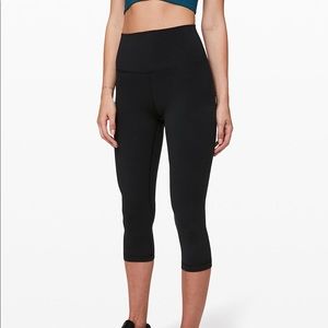 Lululemon cropped black leggings